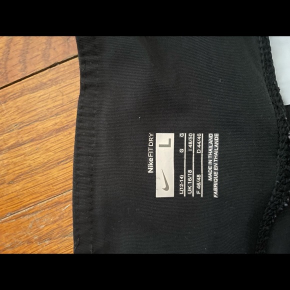 Nike Cropped Yoga Pants black size L - Picture 2 of 2